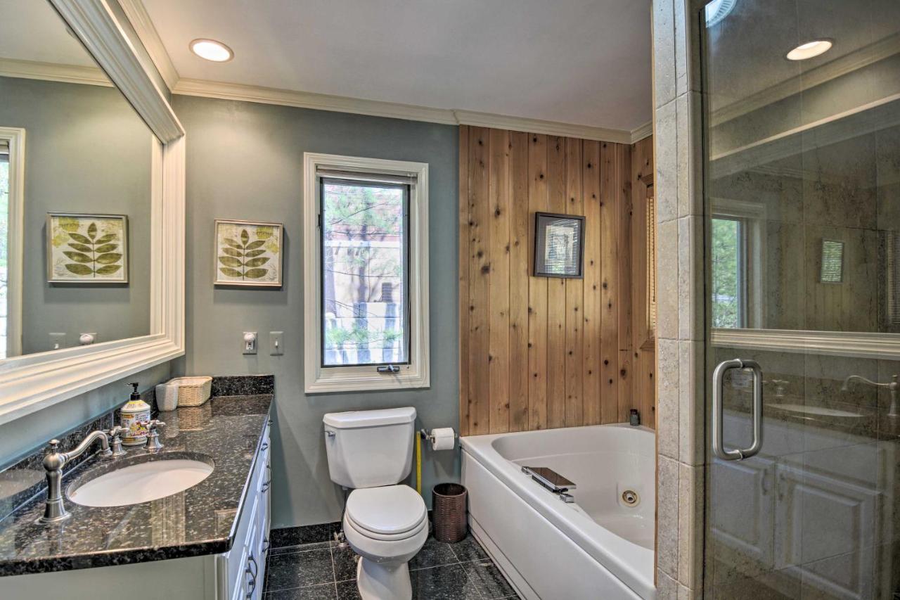 Resort-Style Harbor Springs Home With 2 Decks! Exterior foto